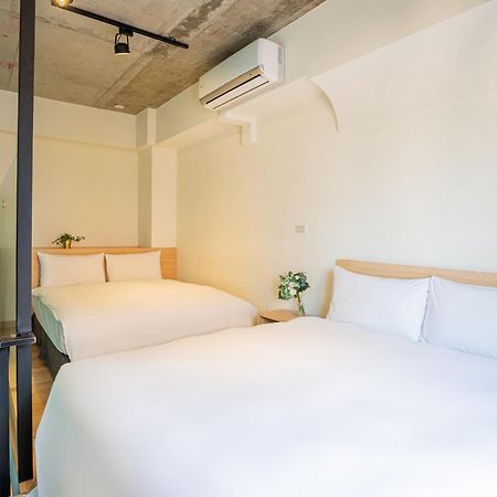 Check Inn Express Taichung Yizhong Eksteriør bilde