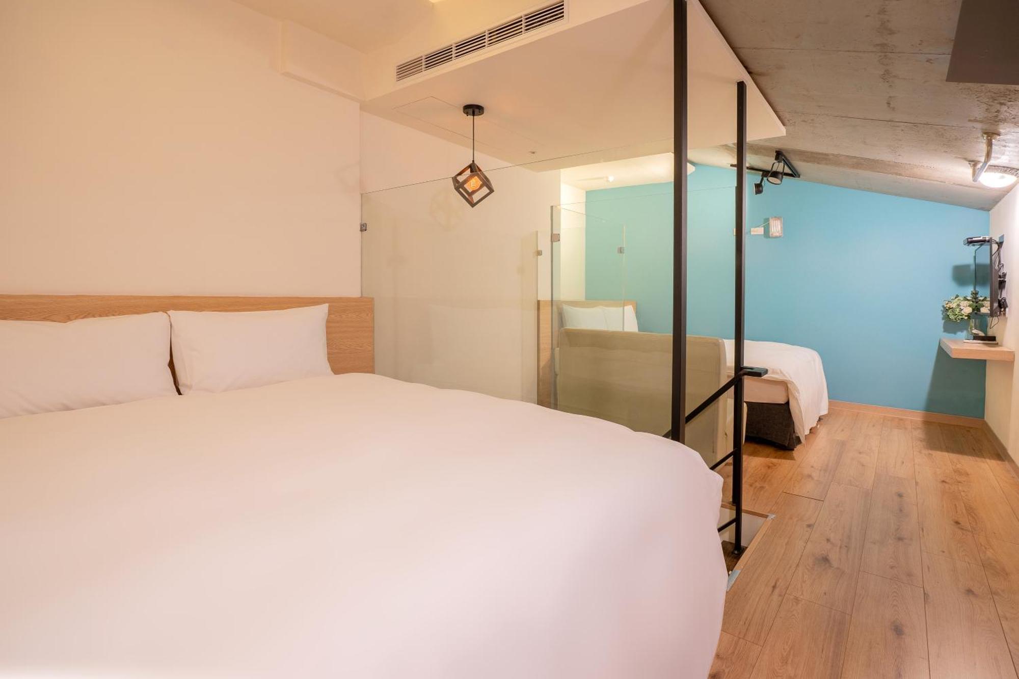 Check Inn Express Taichung Yizhong Eksteriør bilde