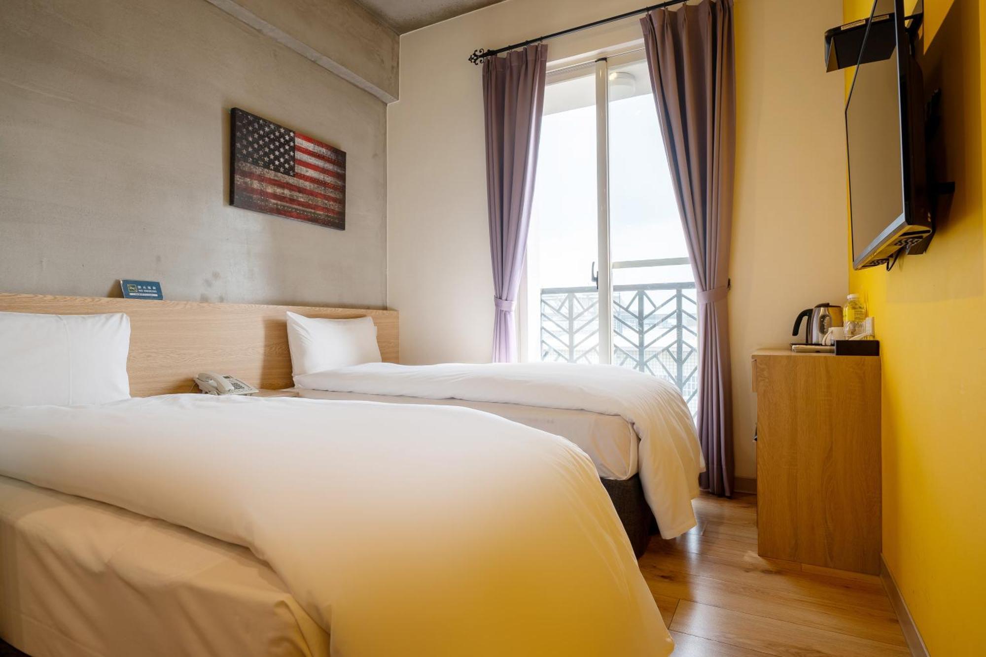 Check Inn Express Taichung Yizhong Eksteriør bilde