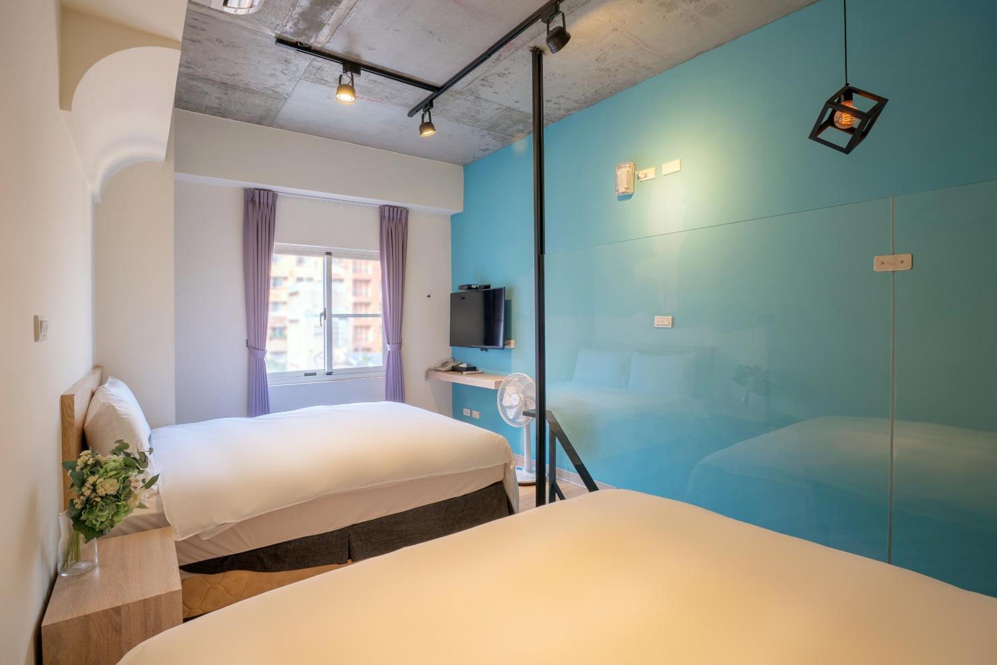 Check Inn Express Taichung Yizhong Eksteriør bilde