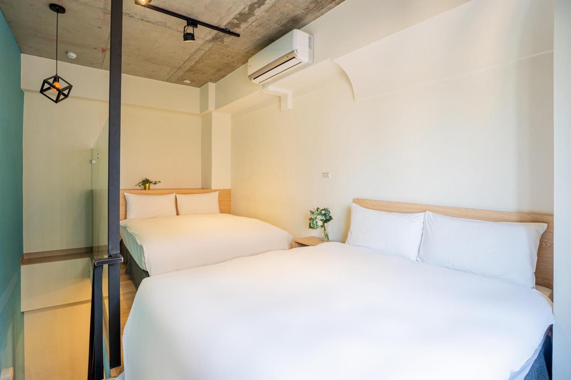 Check Inn Express Taichung Yizhong Eksteriør bilde