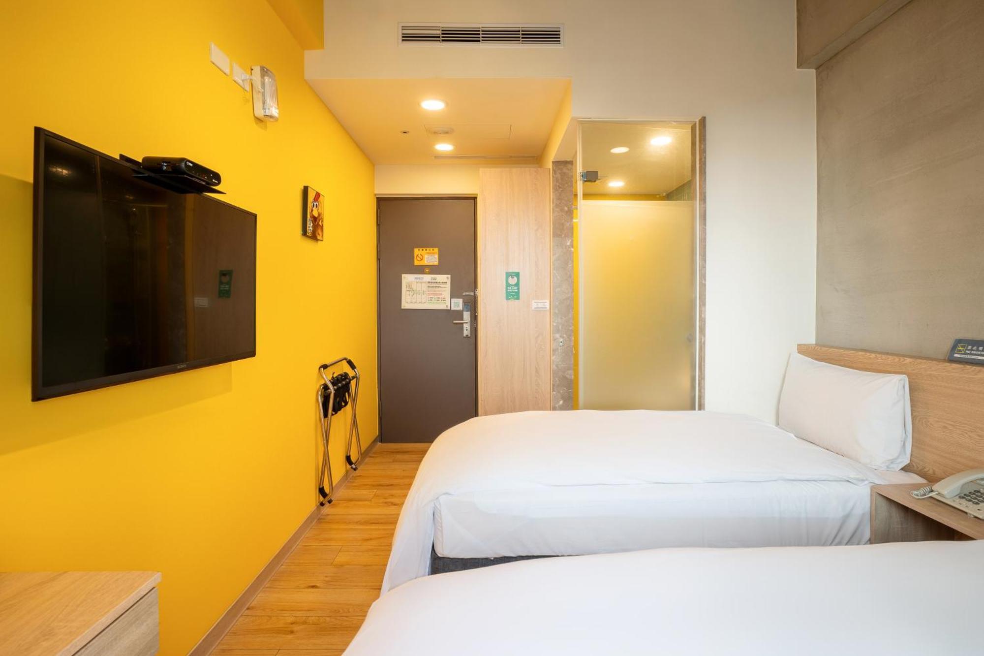 Check Inn Express Taichung Yizhong Eksteriør bilde