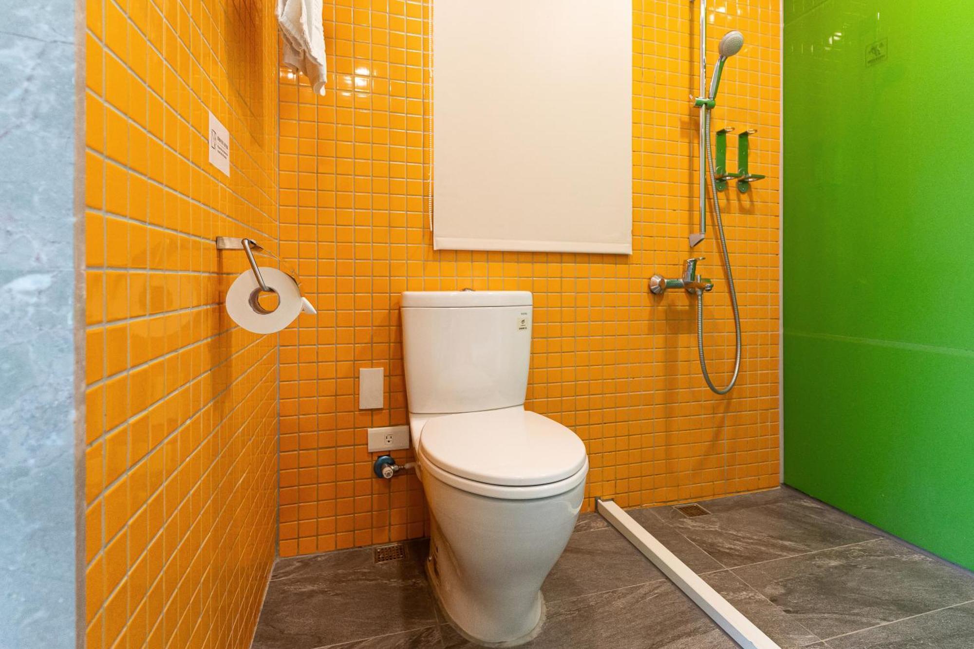 Check Inn Express Taichung Yizhong Eksteriør bilde